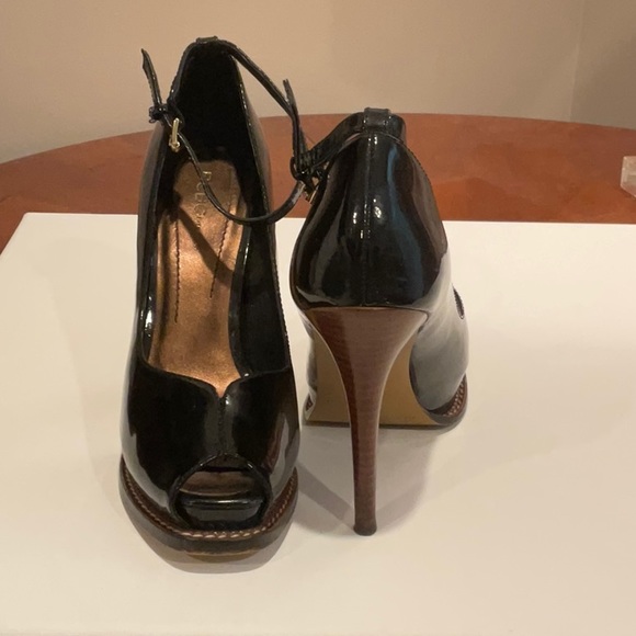 Black BCBGeneration peep toe stilettos - Picture 3 of 4